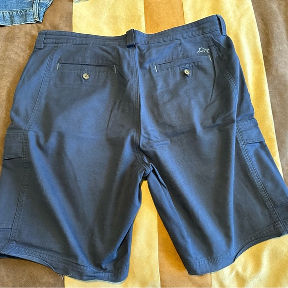 COPY - Tommy Bahama men’s cargo shorts size 36 Blue - Picture 3 of 3
